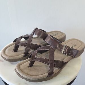 Eastland Brown Leather Crisscross Thong Sandals Size 11